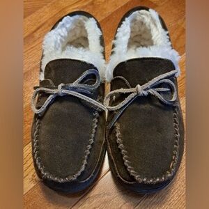 Lands End Women's Suede Leather Fuzzy Shearling Fur Moccasin Slippers Size 8